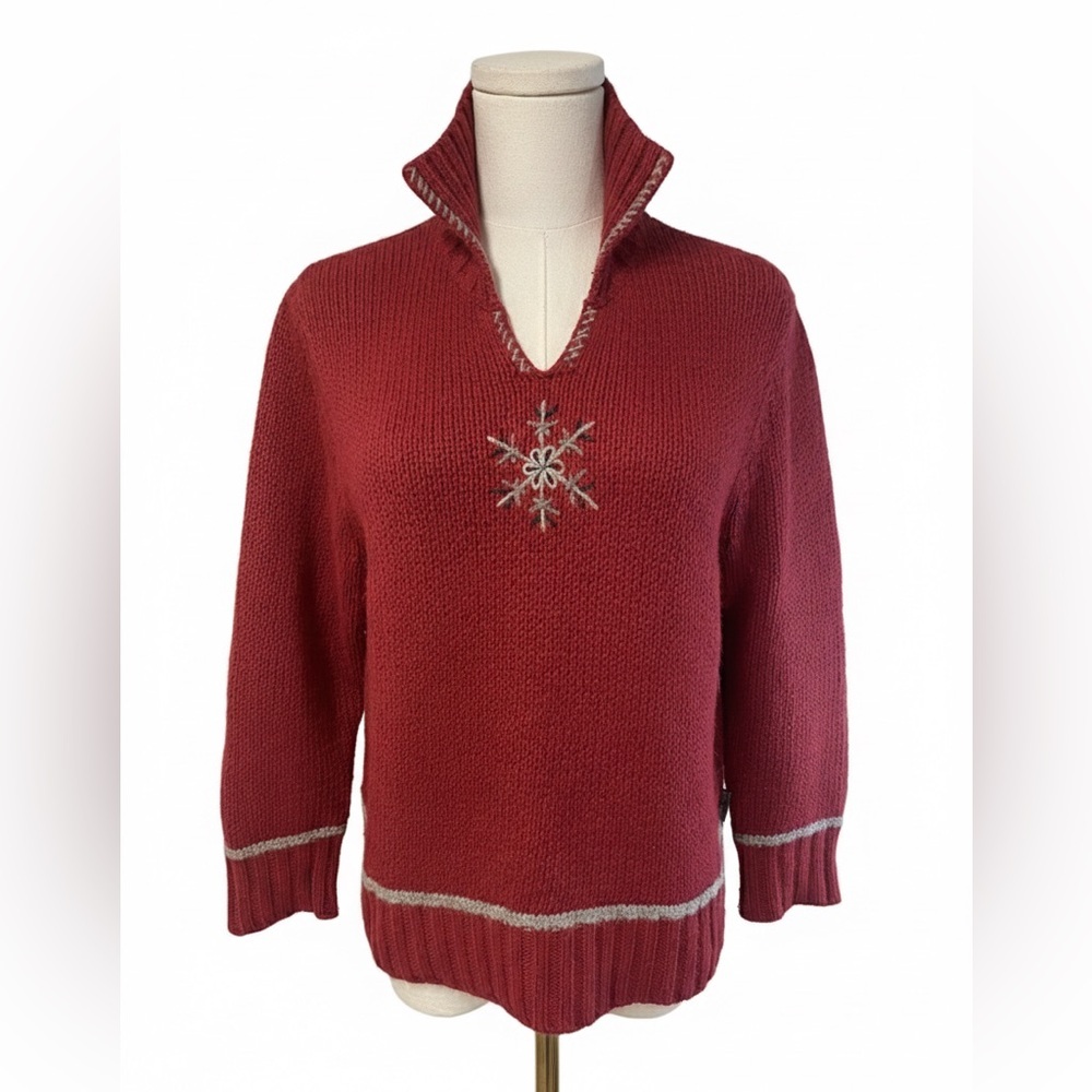Woolrich Women’s Ruby Red Snowflake Apres Pullover V-Neck Sweater size Perite M